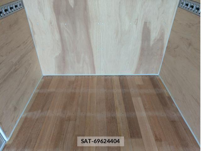 Mitsubishi CANTER 2026-04 8523903-15