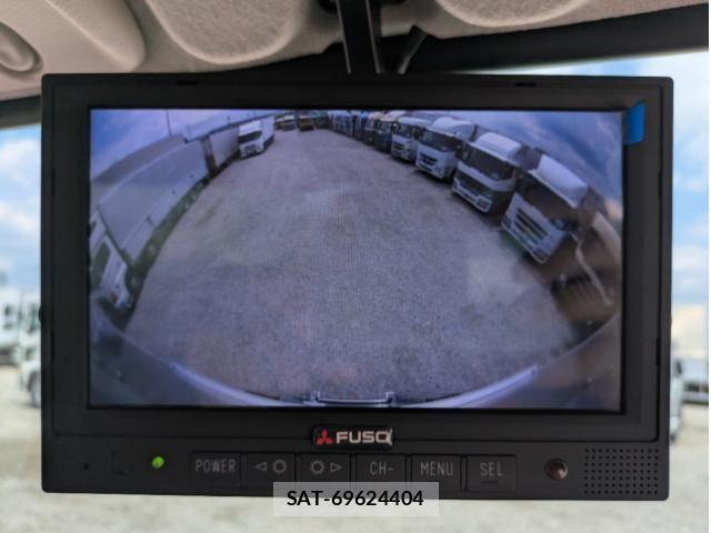 Mitsubishi CANTER 2026-04 8523903-26