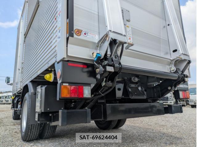 Mitsubishi CANTER 2026-04 8523903-8