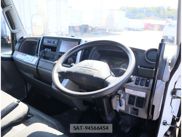 Mitsubishi CANTER 2018-03 8561369-21