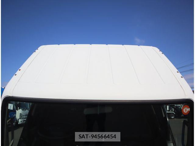Mitsubishi CANTER 2018-03 8561369-27