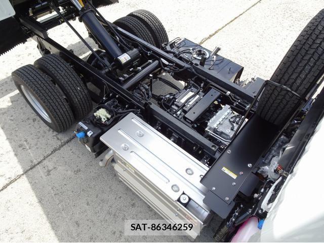 Mitsubishi CANTER 2026-04 8561362-15