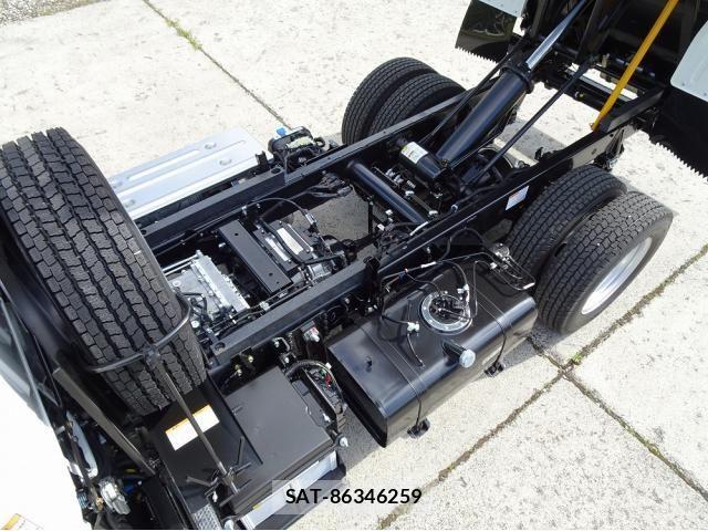 Mitsubishi CANTER 2026-04 8561362-16