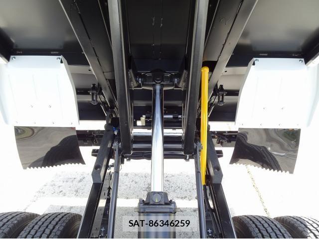 Mitsubishi CANTER 2026-04 8561362-19