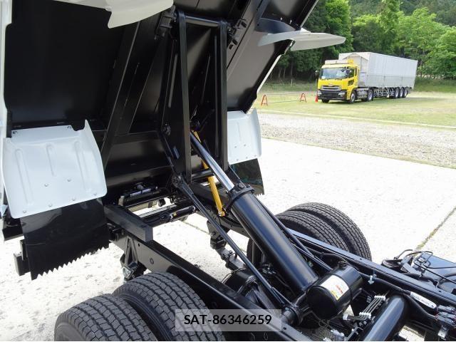 Mitsubishi CANTER 2026-04 8561362-20