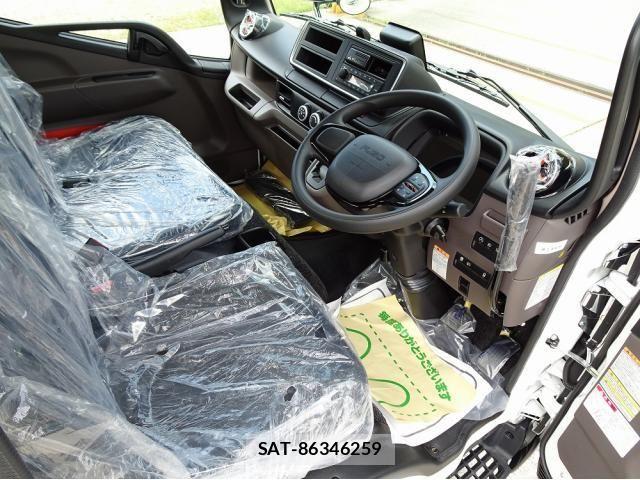 Mitsubishi CANTER 2026-04 8561362-7