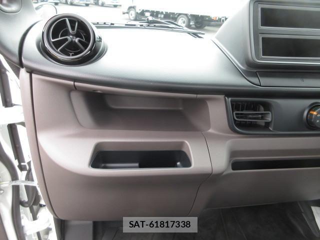 Mitsubishi CANTER 2026-04 8561363-19