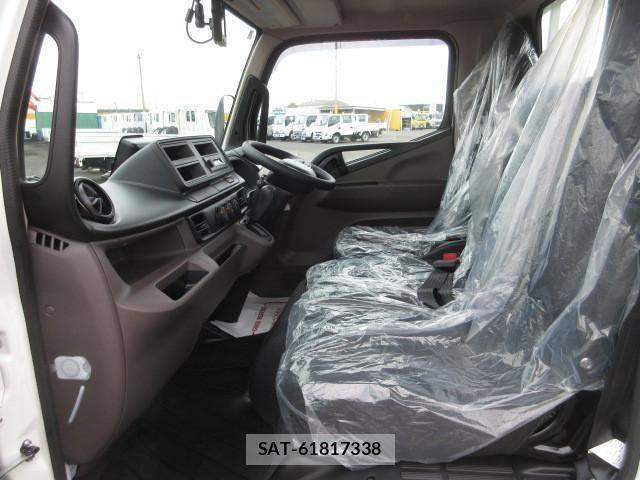Mitsubishi CANTER 2026-04 8561363-23