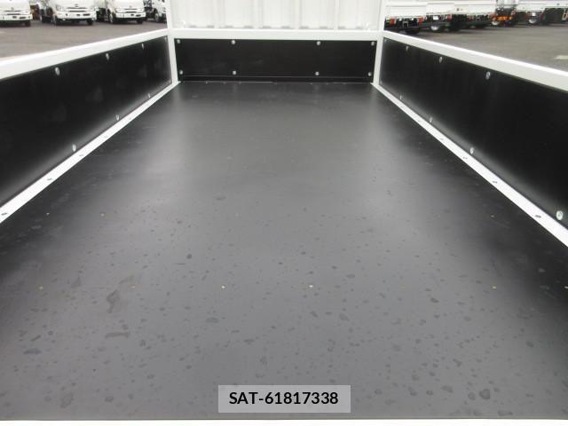 Mitsubishi CANTER 2026-04 8561363-8