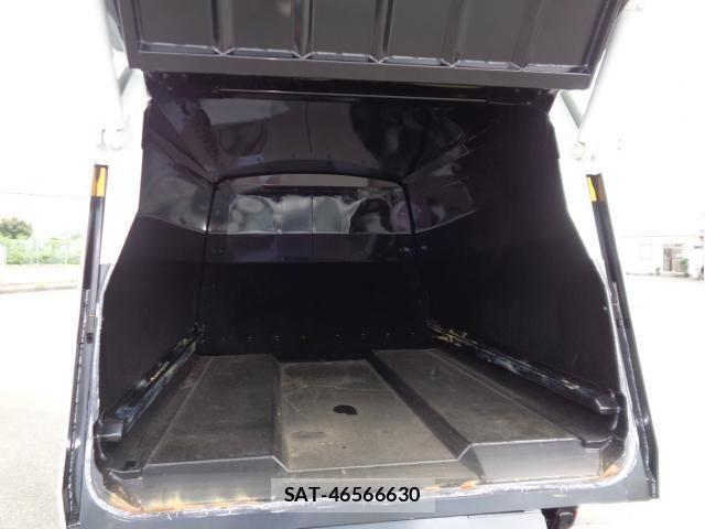 Mitsubishi CANTER 2026-04 8561358-5