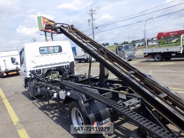 Mitsubishi CANTER 2021-06 8561360-9