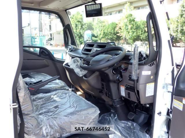 Mitsubishi CANTER 2025-07 8561365-12