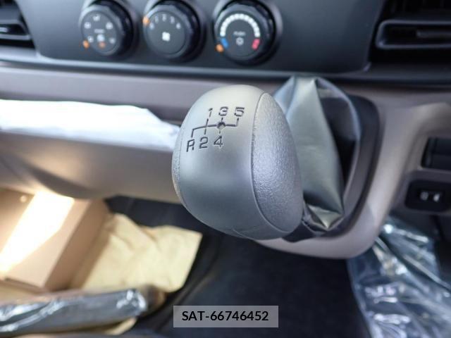 Mitsubishi CANTER 2025-07 8561365-17