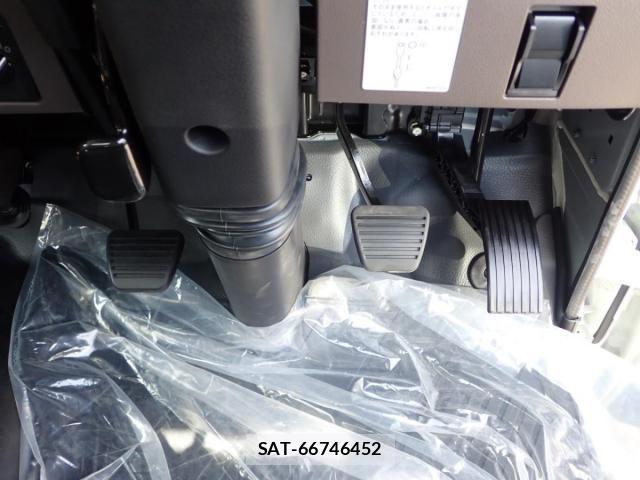Mitsubishi CANTER 2025-07 8561365-24