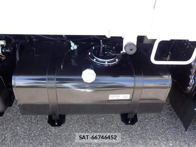 Mitsubishi CANTER 2025-07 8561365-7