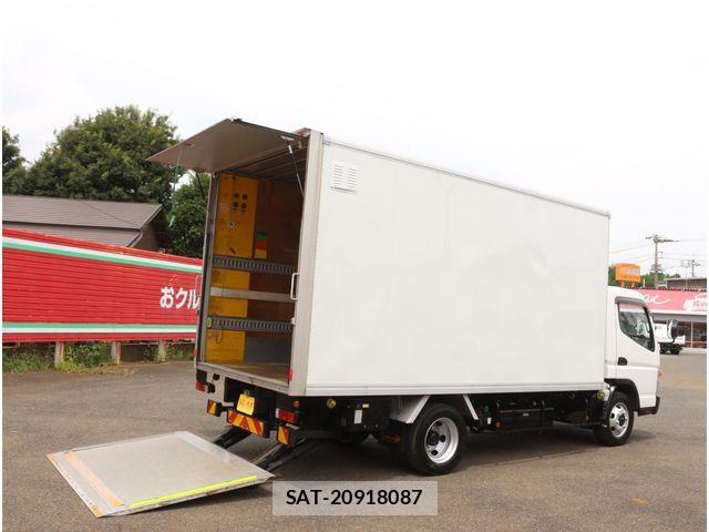 Mitsubishi CANTER 2017-03 8626082-16