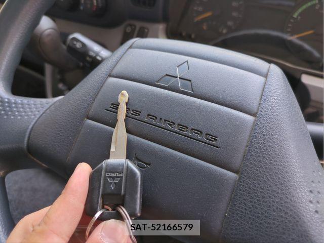 Mitsubishi CANTER 2015-10 8626095-11