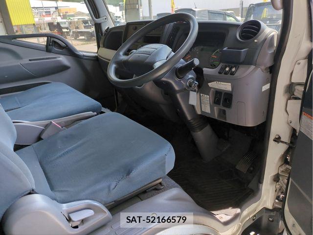 Mitsubishi CANTER 2015-10 8626095-25