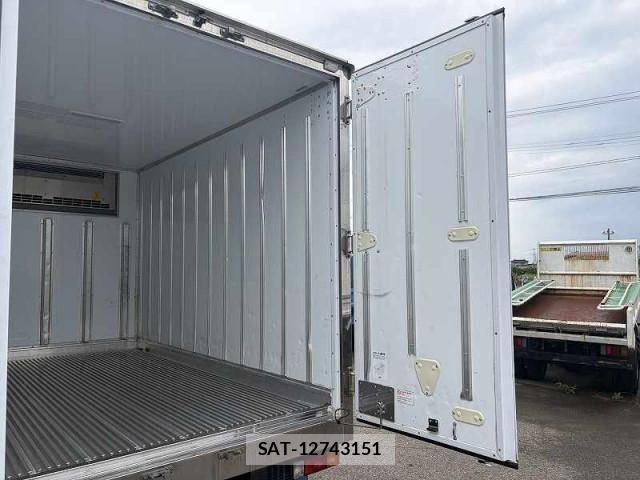 Mitsubishi CANTER 2018-12 8626084-9
