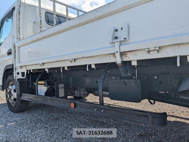 Mitsubishi CANTER 2019-07 8626083-19