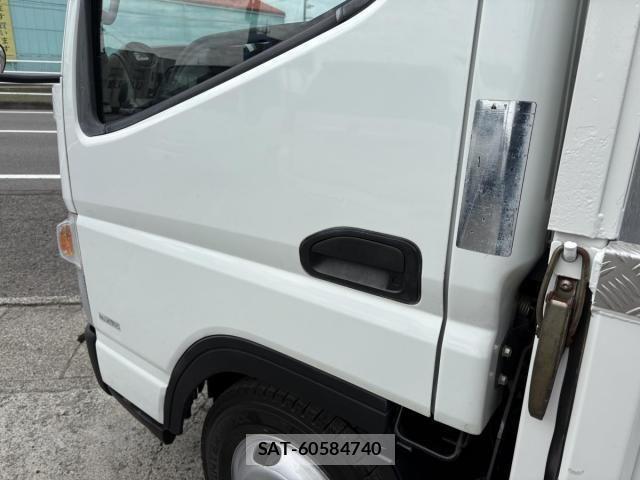 Mitsubishi CANTER 2018-03 8626087-17