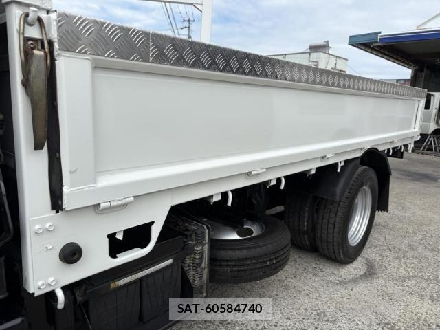 Mitsubishi CANTER 2018-03 8626087-24