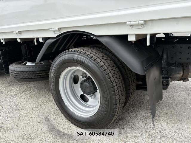 Mitsubishi CANTER 2018-03 8626087-26