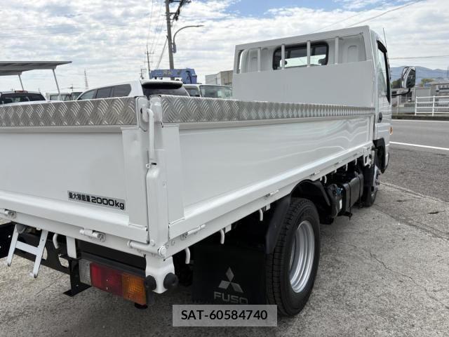 Mitsubishi CANTER 2018-03 8626087-29
