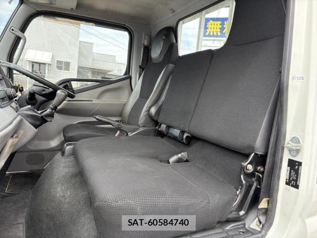 Mitsubishi CANTER 2018-03 8626087-6