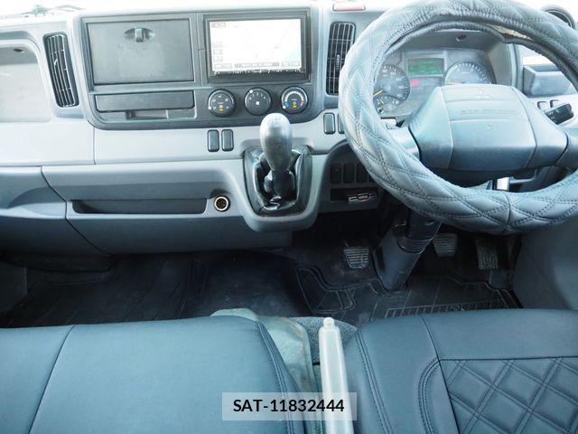 Mitsubishi CANTER 2014-09 8626093-18