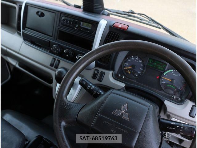 Mitsubishi CANTER 2019-07 8626086-23