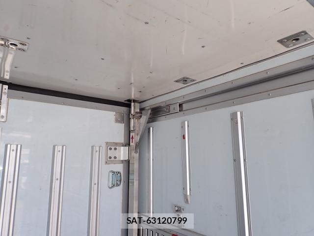 Mitsubishi CANTER 2017-02 8626081-12
