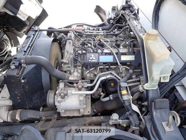 Mitsubishi CANTER 2017-02 8626081-25