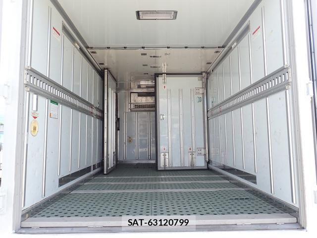 Mitsubishi CANTER 2017-02 8626081-8