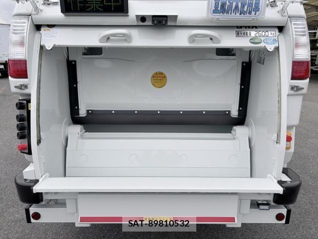 Mitsubishi CANTER 2026-04 8626071-13