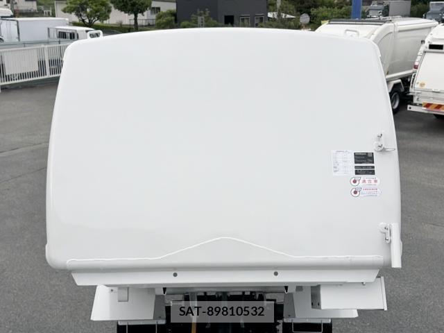 Mitsubishi CANTER 2026-04 8626071-21