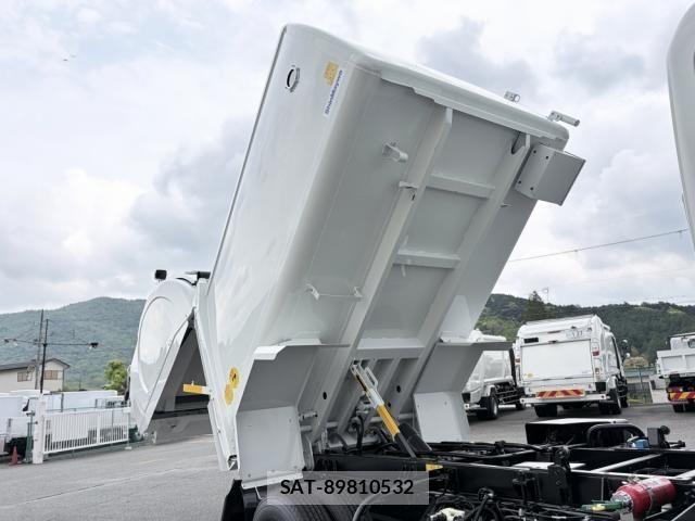 Mitsubishi CANTER 2026-04 8626071-25
