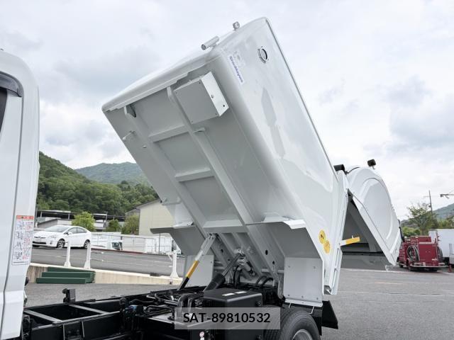 Mitsubishi CANTER 2026-04 8626071-26