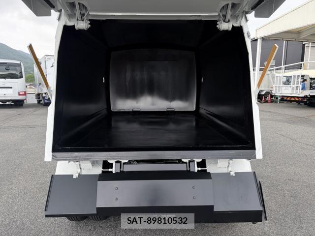 Mitsubishi CANTER 2026-04 8626071-6