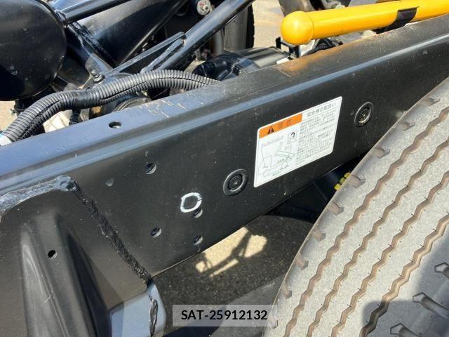 Mitsubishi CANTER 2025-09 8626074-17