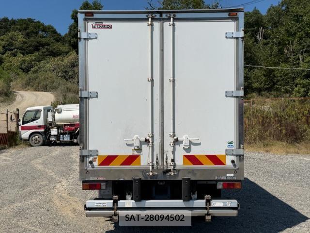 Mitsubishi CANTER 2017-03 8626085-6