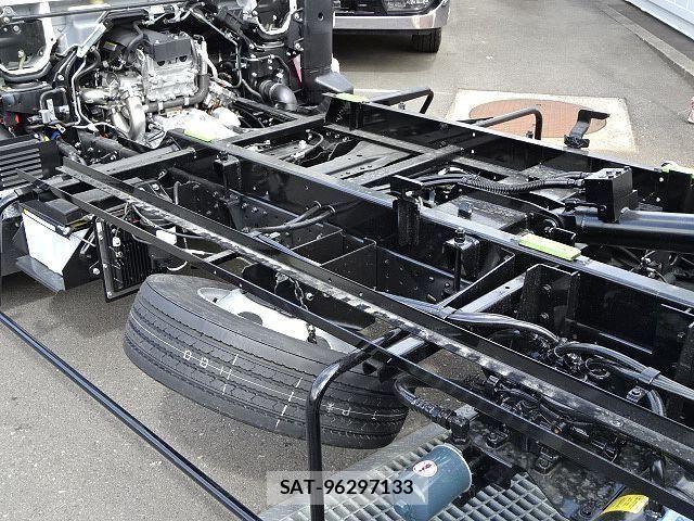 Mitsubishi CANTER 2026-04 8665904-20