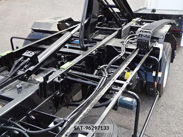 Mitsubishi CANTER 2026-04 8665904-21