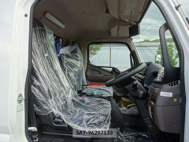 Mitsubishi CANTER 2026-04 8665904-27