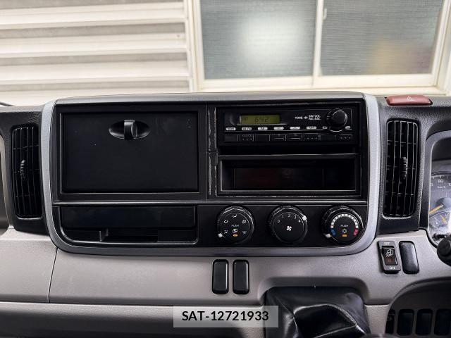 Mitsubishi CANTER 2017-05 8658321-19