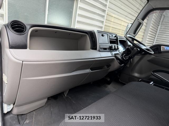 Mitsubishi CANTER 2017-05 8658321-22