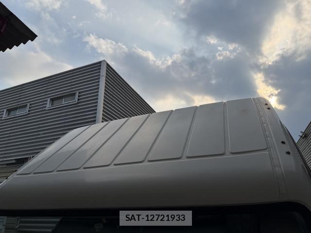 Mitsubishi CANTER 2017-05 8658321-23