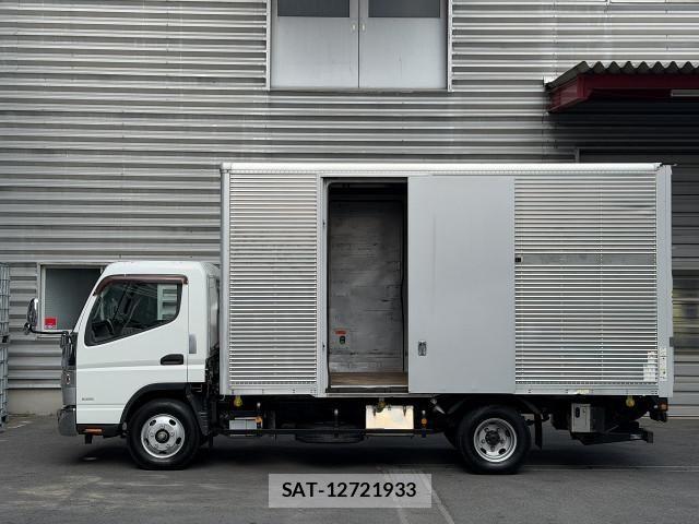 Mitsubishi CANTER 2017-05 8658321-2