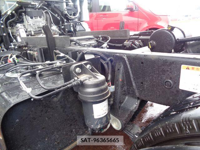 Mitsubishi CANTER 2018-05 8658324-16