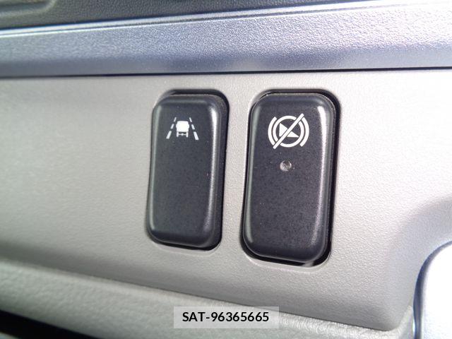 Mitsubishi CANTER 2018-05 8658324-23